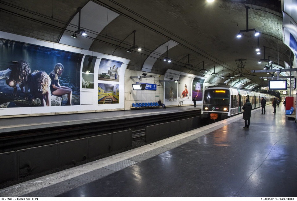 Formats exposés dans le métro de Paris